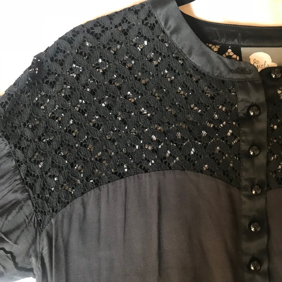 Black Blouse with Lace - Picture 2 of 4